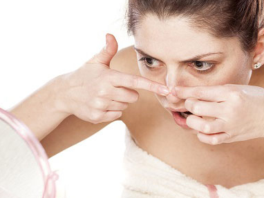 痤疮是因为毛孔堵塞引起的吗?